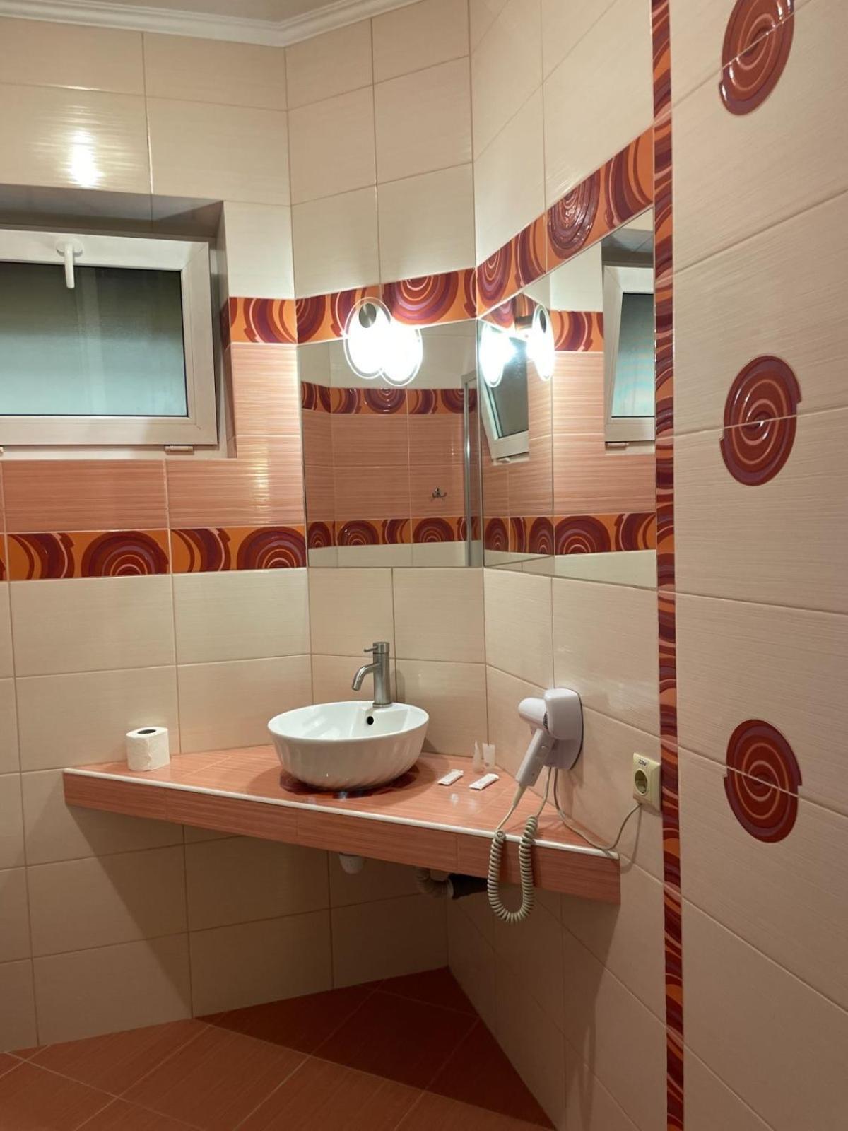 Pivdenna Brama Khmelʼnytsʼkyy Dış mekan fotoğraf